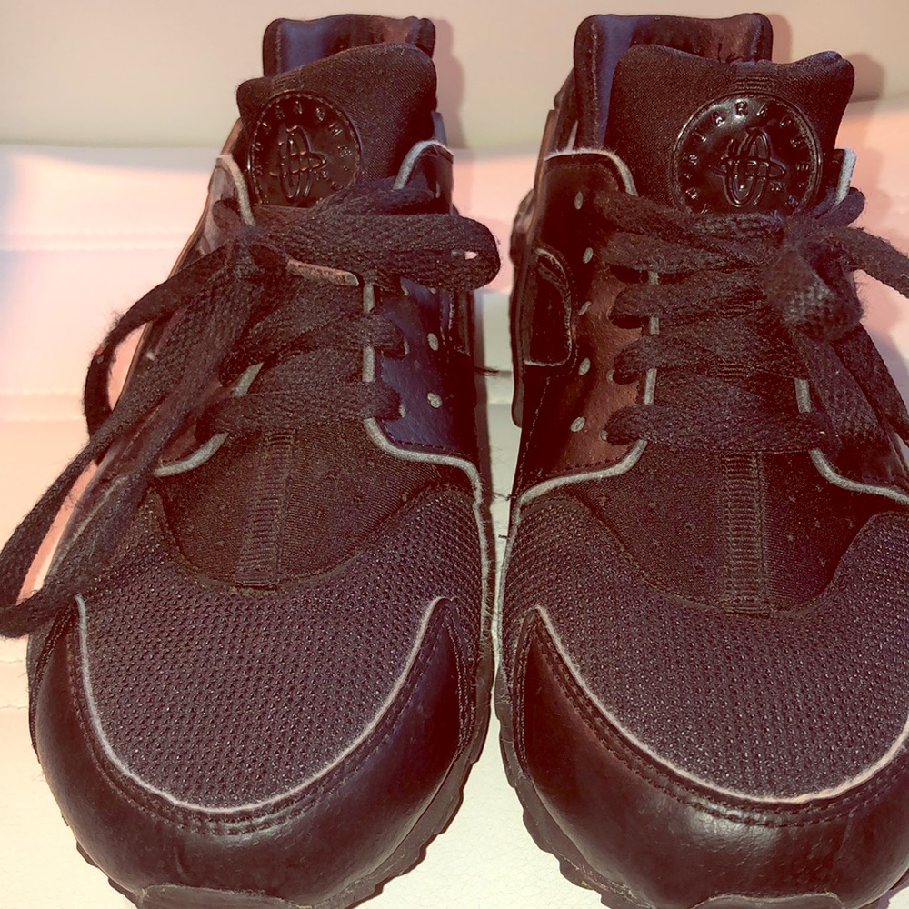 Black Nike Hurache